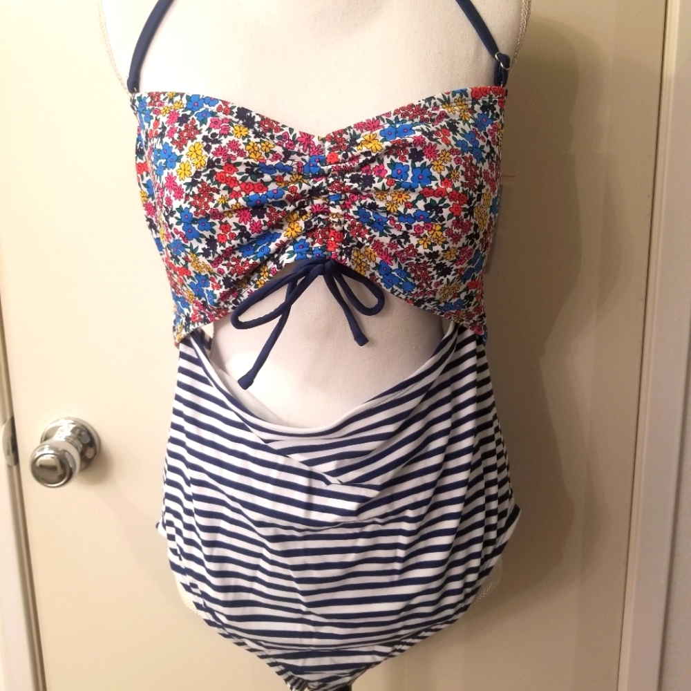 One piece swimsuit